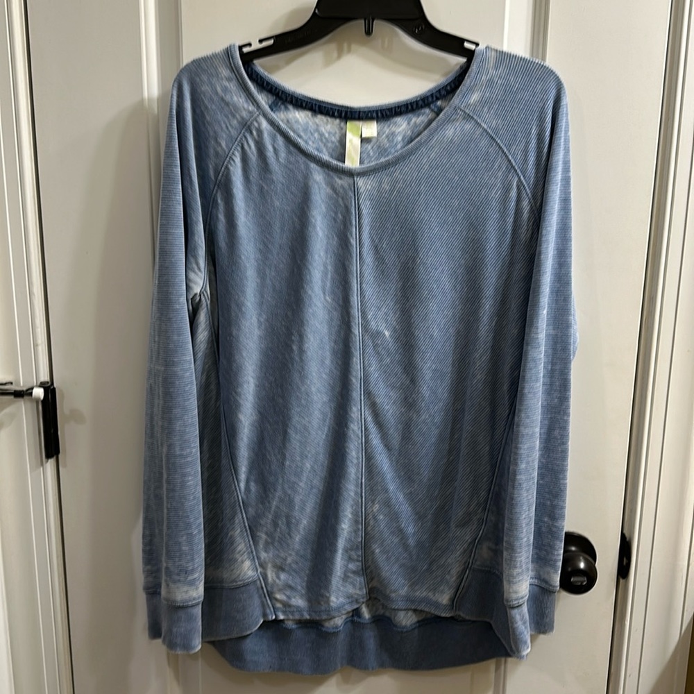 Green Tea Blue & White Vintage Style Long Sleeve T-shirt